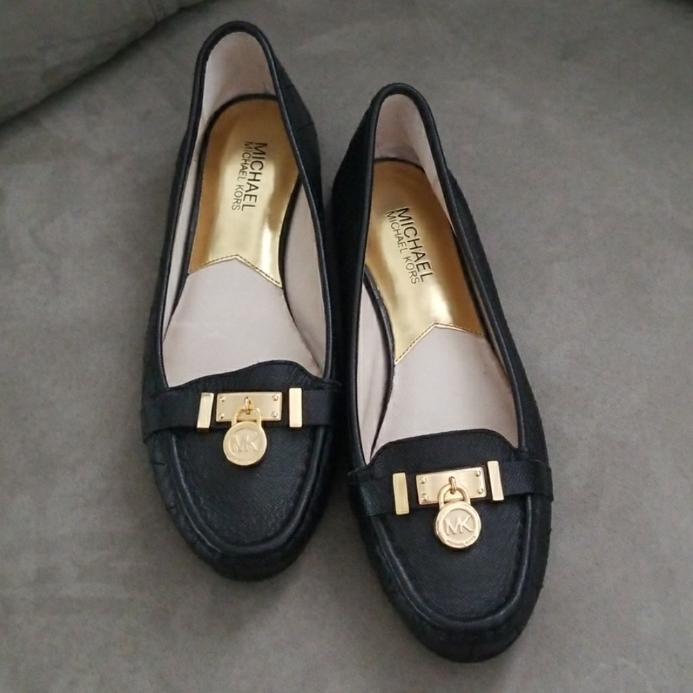MICHAEL KORS black quilted loafers flats AD13E